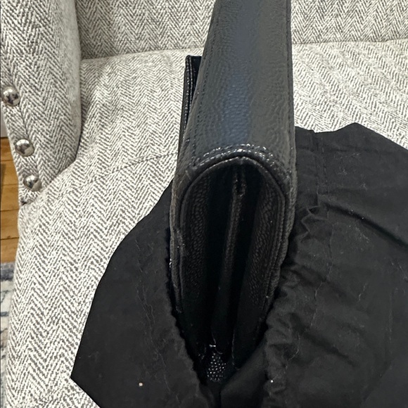 Yves Saint Laurent Black Shoulder Bag - Picture 6 of 13